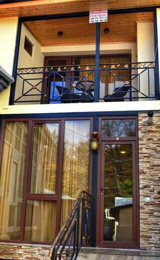 Отель Hotel Lion in Borjomi Боржоми-0